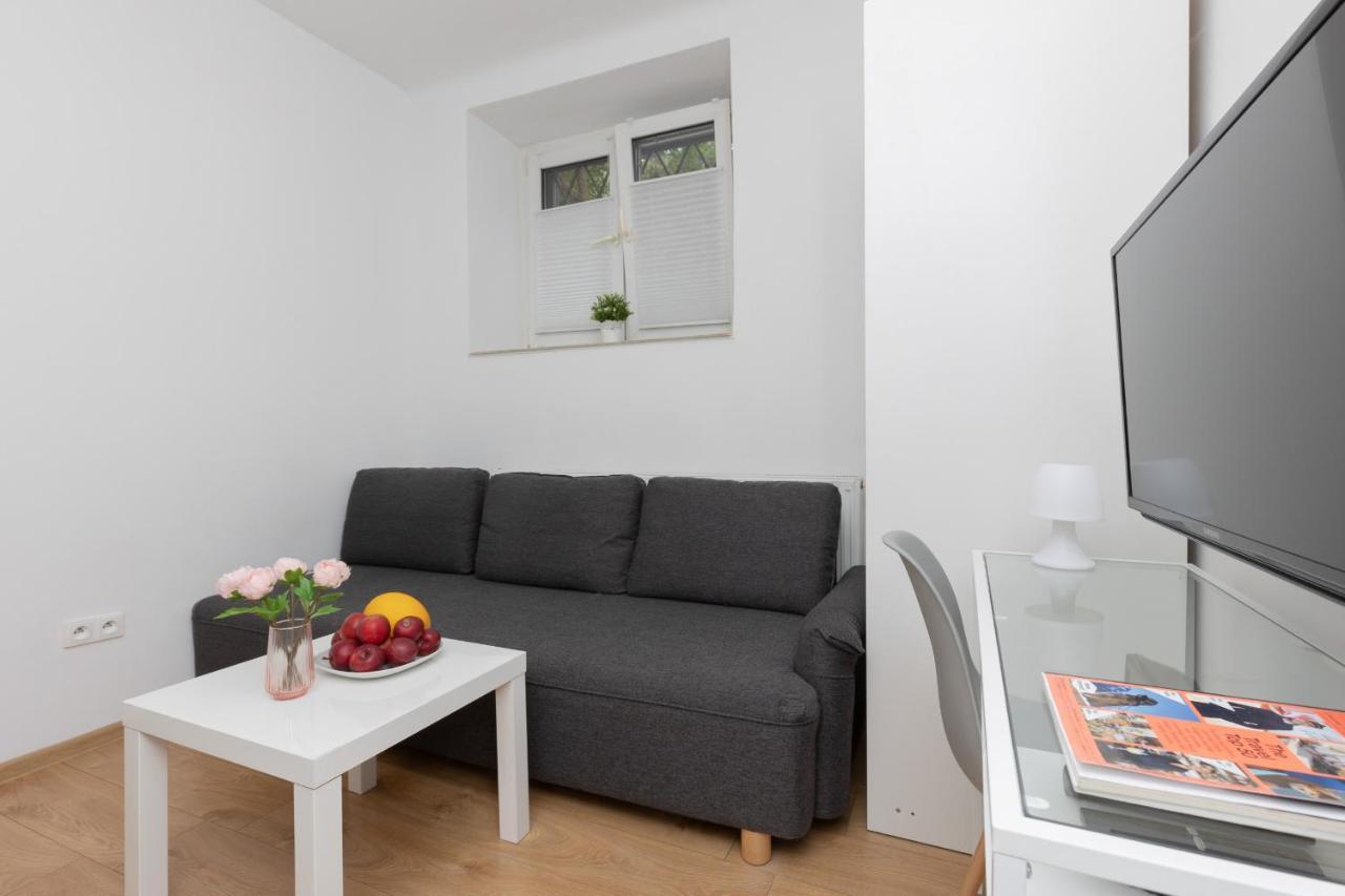 Micro Apartment Near Fort Mokotow By Noclegi Renters Warsaw Exterior photo